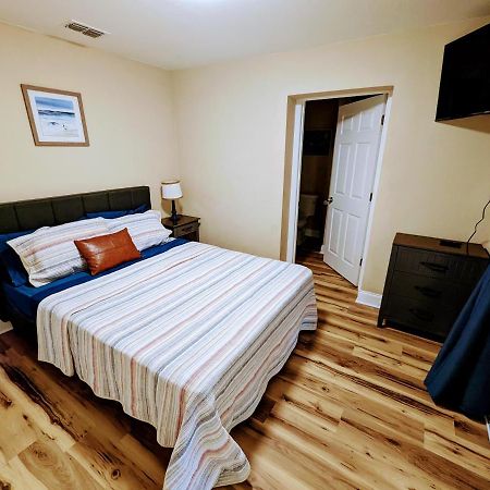 Charming & Cozy Lagoon Retreat - Steps From River - Parking تيتوسفيل المظهر الخارجي الصورة