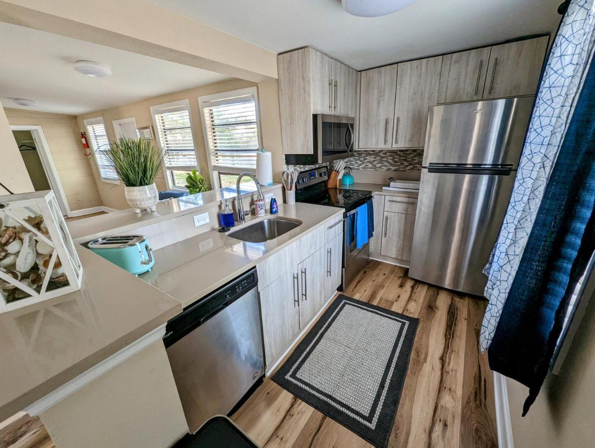 Charming & Cozy Lagoon Retreat - Steps From River - Parking تيتوسفيل المظهر الخارجي الصورة