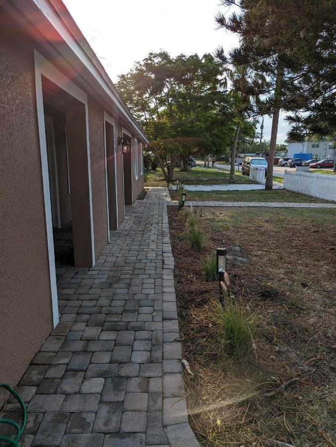 Charming & Cozy Lagoon Retreat - Steps From River - Parking تيتوسفيل المظهر الخارجي الصورة