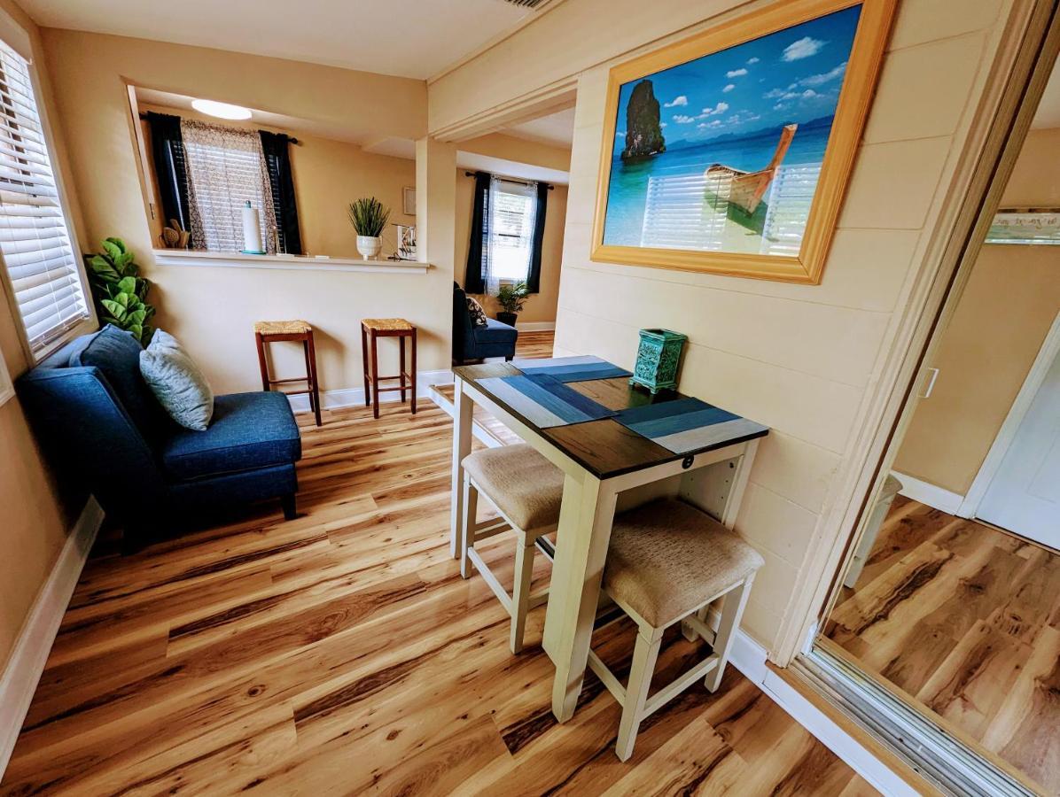 Charming & Cozy Lagoon Retreat - Steps From River - Parking تيتوسفيل المظهر الخارجي الصورة